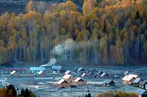 新疆行吟(７)：童话般的禾木村