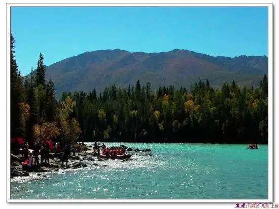 星光灿烂的喀纳斯湖