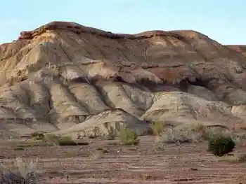 新疆五彩城传说中最美丽的死亡之地,图五