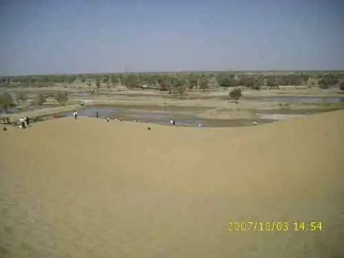 心旷神怡的罗布人村寨