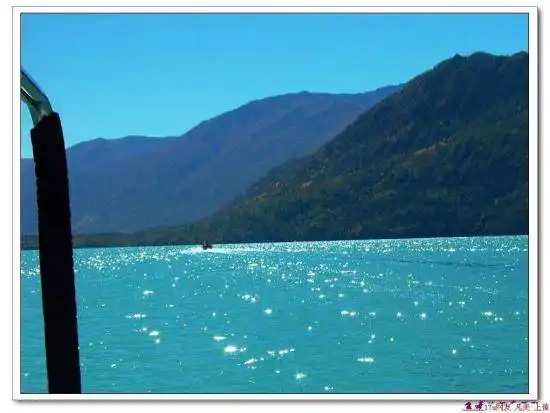 星光灿烂的喀纳斯湖