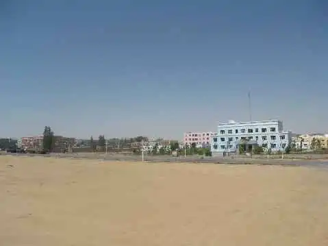 新疆行:绵延的荒凉