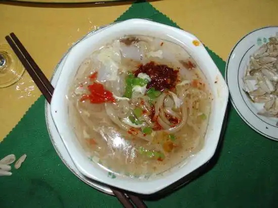 新疆回族的“九碗三行”正宗宴席