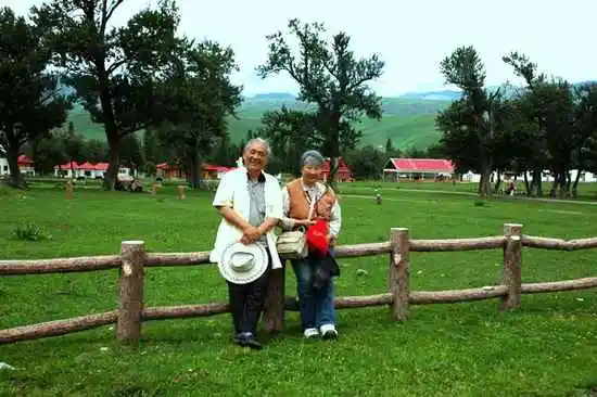 新彊那拉提草原掠影