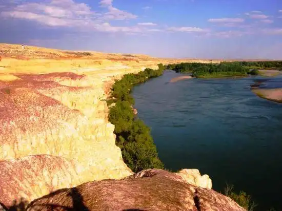 信马游疆风云突变五彩滩