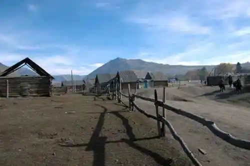 新疆行吟(７)：童话般的禾木村