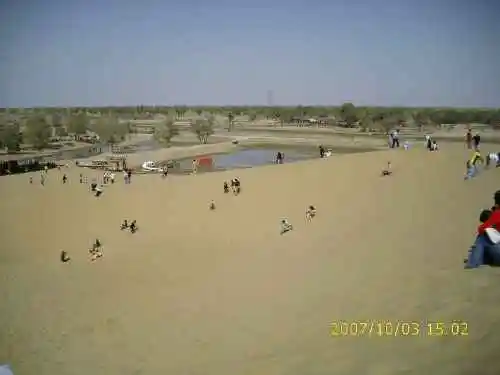 心旷神怡的罗布人村寨