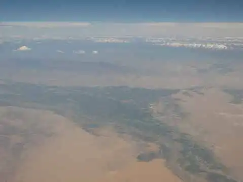 新疆行:绵延的荒凉