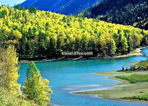 艳花彩蝶自驾新疆喀纳斯湖