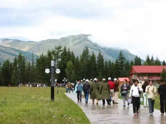 天堂很远喀纳斯很近