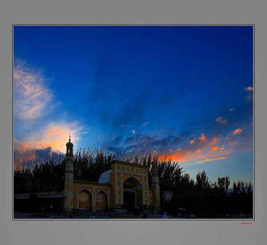 喀什的天空,图一