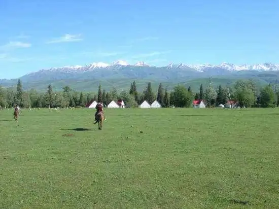 新疆---那拉提草原