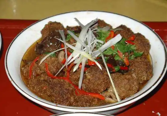 新疆回族的“九碗三行”正宗宴席