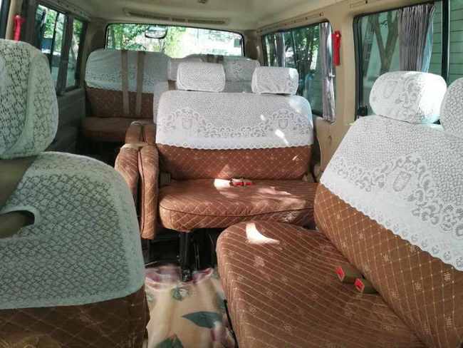 15座白色奔馳,圖三