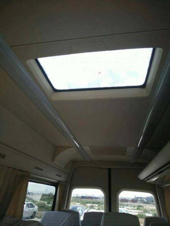 14座奔馳商務車,圖三