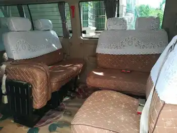 15座白色奔驰,图二