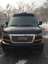 GMC7座高端商务车