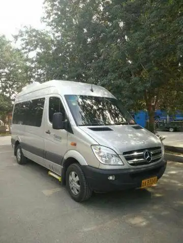 14座奔驰商务车