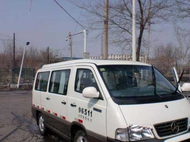 12座奔馳MB100,圖一