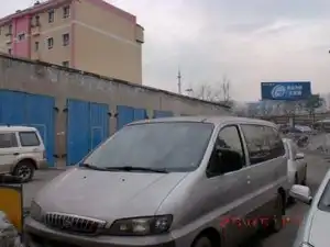 7座瑞丰商务车