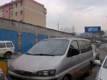 7座瑞丰商务车