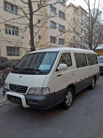 15座白色奔驰,图一