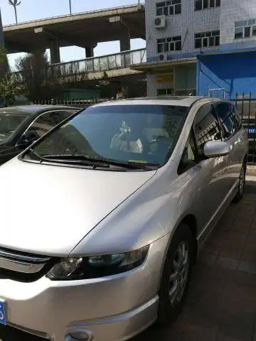 8座广本奥德赛商务车