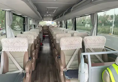 宇通31座(2+1营运车)