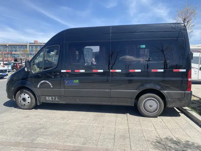 宇通V6(1+1大7座营运车),图三