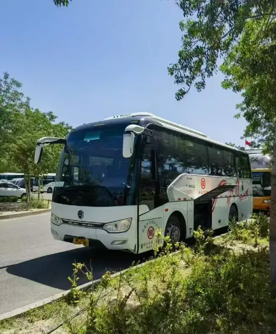 金旅26座(2+1营运车)