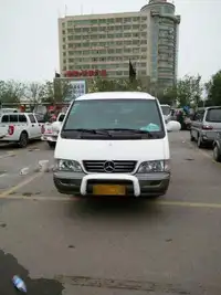 15座奔驰商务车