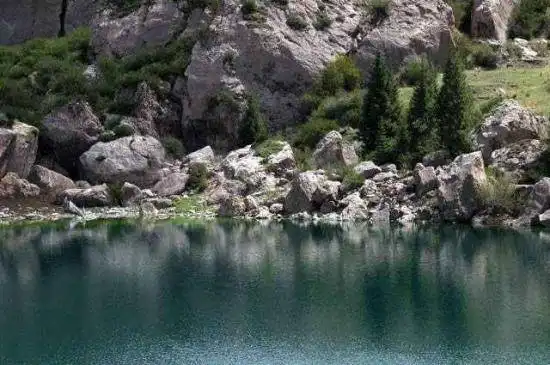 碧水涟漪——库车小龙池