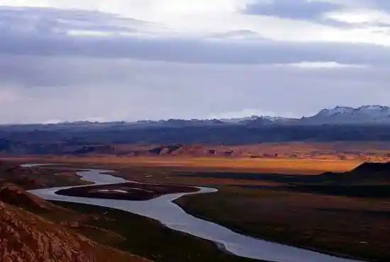 巴音布鲁克天鹅湖