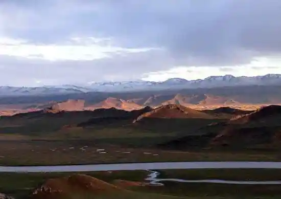 巴音布鲁克天鹅湖