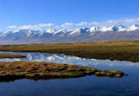 巴音布鲁克草原最美的湖沼地