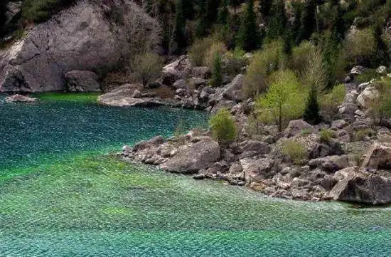 碧水涟漪——库车小龙池