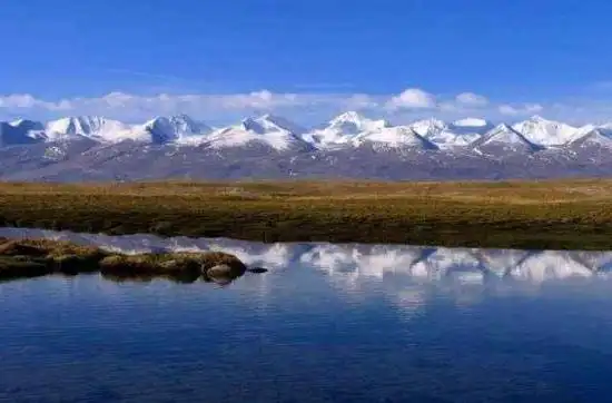 巴音布鲁克草原最美的湖沼地