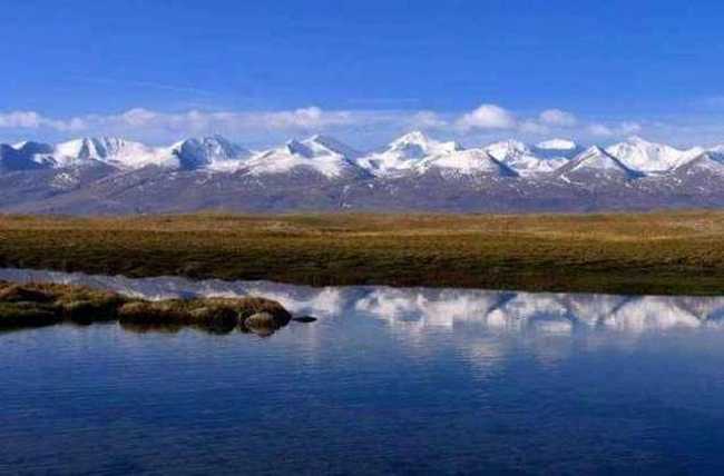 巴音布鲁克草原最美的湖沼地,图六