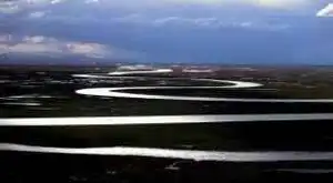 巴音布鲁克天鹅湖