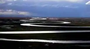 巴音布鲁克天鹅湖