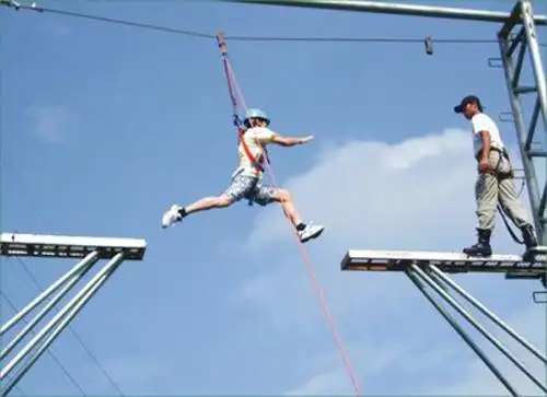 企业拓展之空中断桥