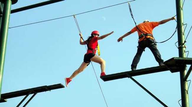 企业拓展之空中断桥,图一