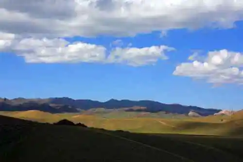 新疆阿拉山口国防公路