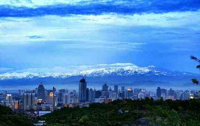 夜幕下的乌鲁木齐,图三