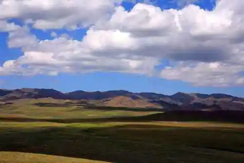 新疆阿拉山口国防公路