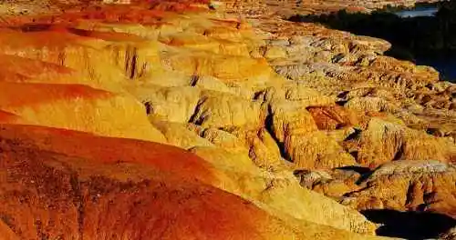 新疆五彩滩风景