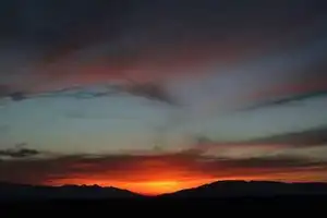 天山脚下