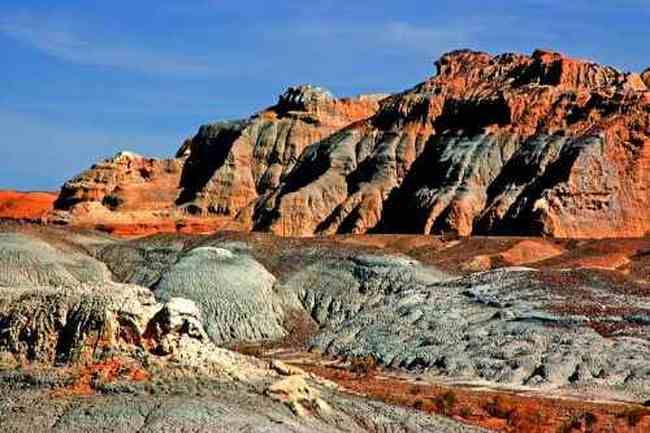 新疆五彩山雅丹地貌,图一