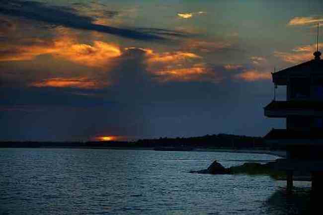 夕阳下的新疆青格达湖,图二