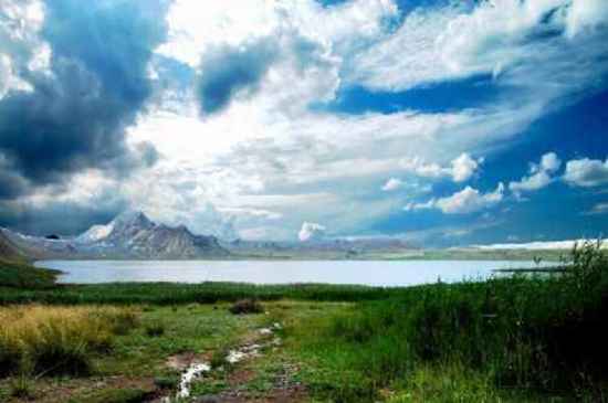 新疆红白沙湖,图一